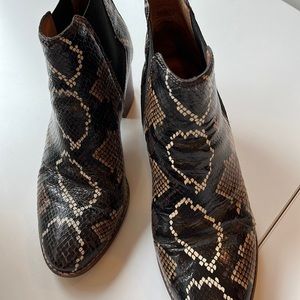 Madewell Regan Boot in Snakeskin, size 8.5
